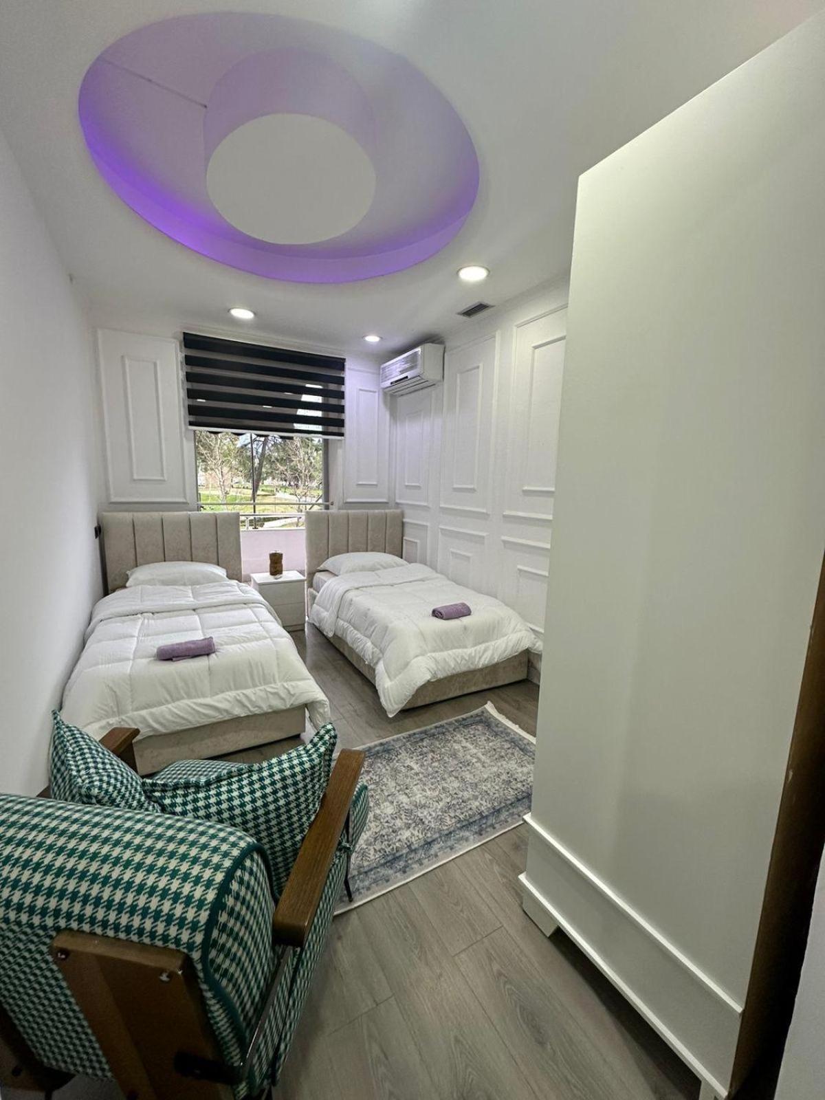 Park View Central Apartment Тирана Екстер'єр фото
