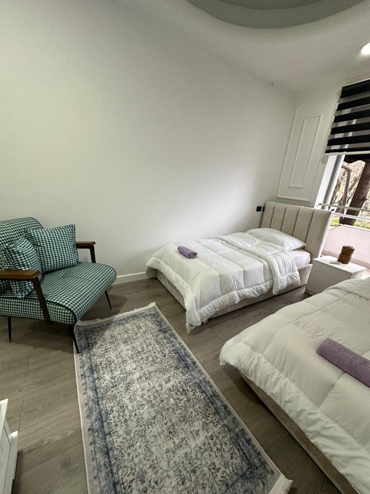 Park View Central Apartment Тирана Екстер'єр фото